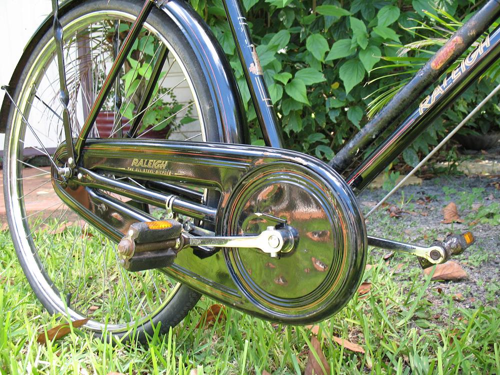 Raleigh Superbe Chainguard bicycle decal
